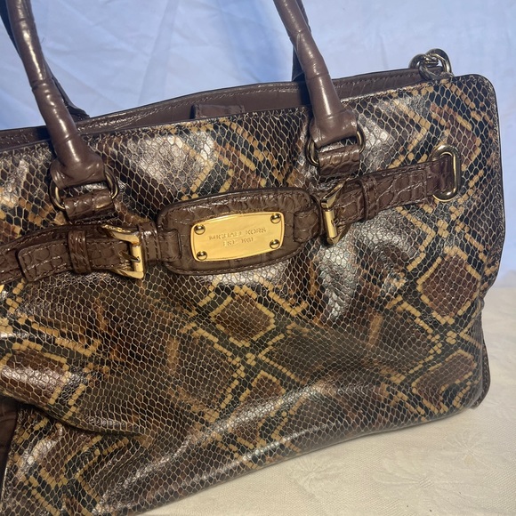 Michael Kors snakeprint shoulder bag or crossbody. EUC - Picture 2 of 5